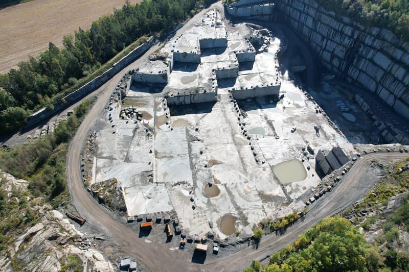 Carrière de granit blue emerald pearl