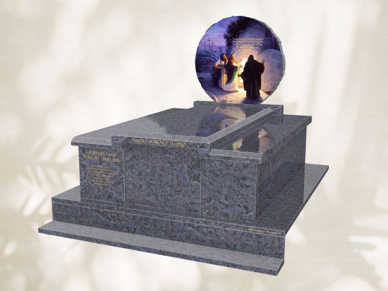 gravure d'une scène religieuse sur stèle