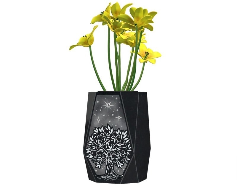 gravure et inscrustation de strass sur vase funéraire
