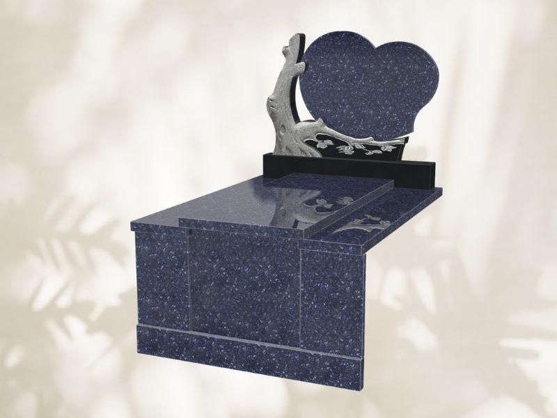 scultpure d'un arbre avec lithogravure blanche des feuilles et d'un oiseau