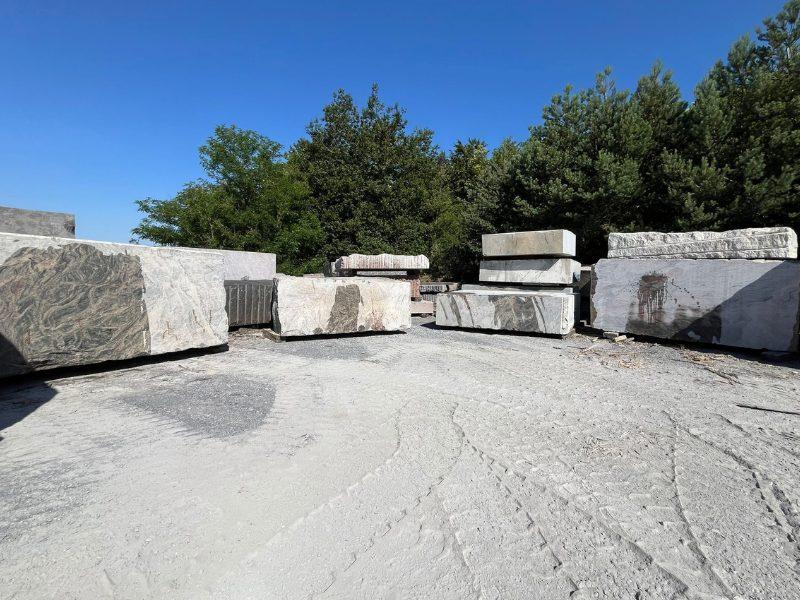 Arrivage de granits Kinawa Raissa et Kinawa Classico